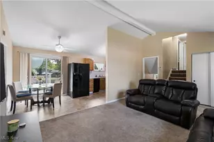 9933 Cynthia Dr, Twinsburg, OH 44087 - Photo 4