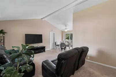 9933 Cynthia Drive, Twinsburg, OH 44087 - Photo 6