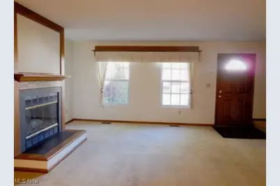 3429 Brookpoint Lane, Cuyahoga Falls, OH 44223 - Photo 2