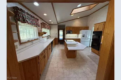 2902 Downeys Hill Drive NE, Dover, OH 44622 - Photo 16