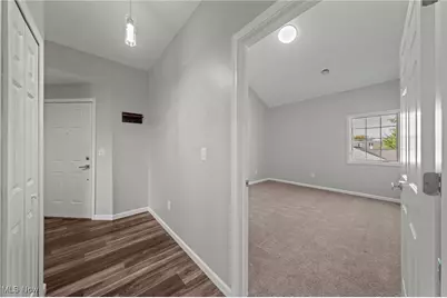 5547 Beavercrest Drive #211, Lorain, OH 44053 - Photo 10