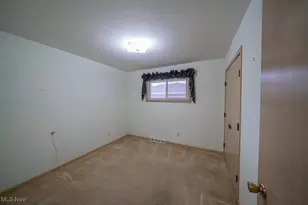 874 E Meadowlawn Blvd, Green Hills, OH 44131 - Photo 12