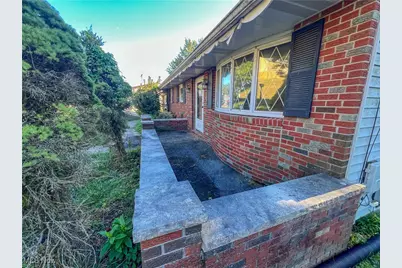 17 Sunset Drive, Martins Ferry, OH 43935 - Photo 2