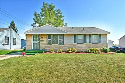 834 Compton Lane, Youngstown, OH 44502 - Photo 1