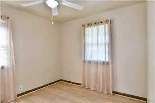 834 Compton Ln, Youngstown, OH 44502 - Photo 26