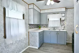 834 Compton Ln, Youngstown, OH 44502 - Photo 10