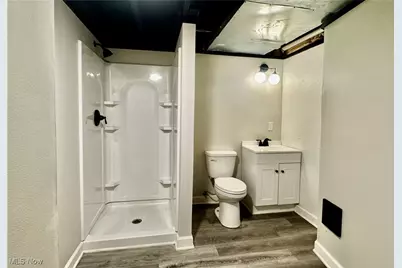 453 Briarwood Drive, Akron, OH 44320 - Photo 18