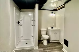 453 Briarwood Dr, Akron, OH 44320 - Photo 18