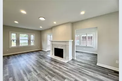 453 Briarwood Drive, Akron, OH 44320 - Photo 2