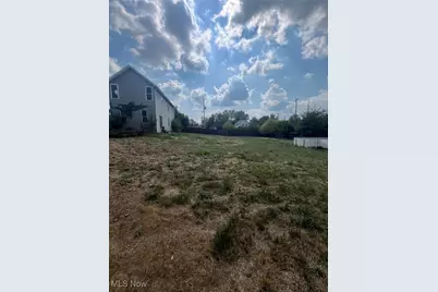 1095 E Archwood Avenue, Akron, OH 44306 - Photo 6