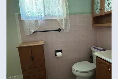 61 Leicester Drive, Akron, OH 44319 - Photo 10