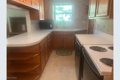 61 Leicester Drive, Akron, OH 44319 - Photo 14