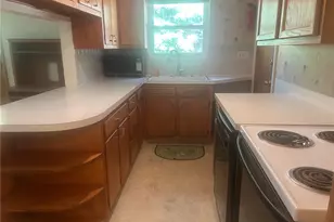 61 Leicester Dr, Akron, OH 44319 - Photo 14