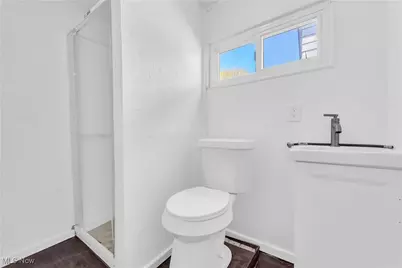 908 Dayton Street, Akron, OH 44310 - Photo 4