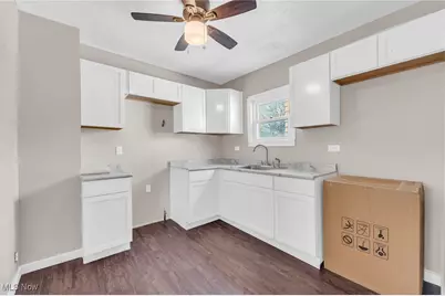 908 Dayton Street, Akron, OH 44310 - Photo 2