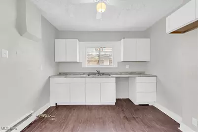 908 Stadelman Avenue, Akron, OH 44320 - Photo 4