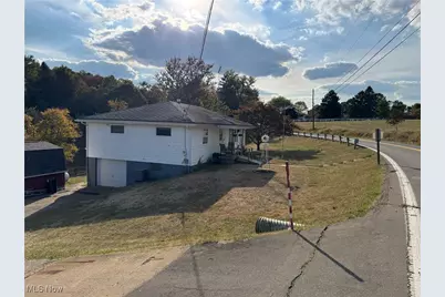 2224 Hudson Hill Road, Weirton, WV 26062 - Photo 6