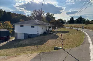 2224 Hudson Hill Rd, Weirton, WV 26062 - Photo 6