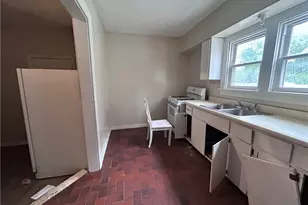 837 Yale St, Akron, OH 44311 - Photo 10