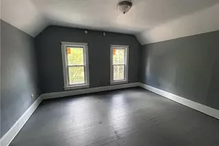 829 Yale St, Akron, OH 44311 - Photo 4