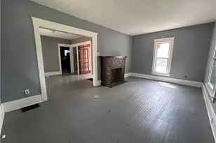 829 Yale St, Akron, OH 44311 - Photo 6