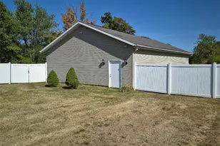 10400 Lincoln St SE, East Canton, OH 44730 - Photo 42