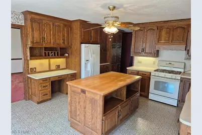 10400 Lincoln Street SE, East Canton, OH 44730 - Photo 6
