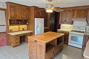 10400 Lincoln St SE, East Canton, OH 44730 - Photo 6