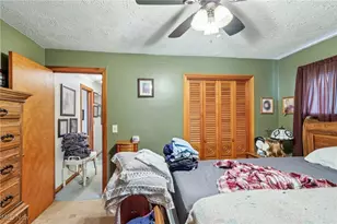 601 W North Ave, East Palestine, OH 44413 - Photo 16