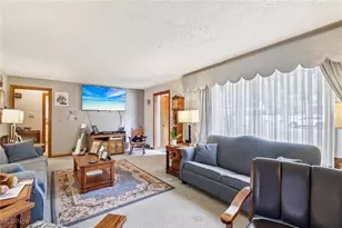 601 W North Ave, East Palestine, OH 44413 - Photo 6