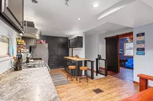 1043 Slosson St, Akron, OH 44320 - Photo 12