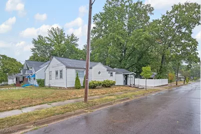 1043 Slosson Street, Akron, OH 44320 - Photo 30