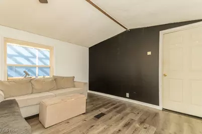 12032 Nicki Lane, Chardon, OH 44024 - Photo 6