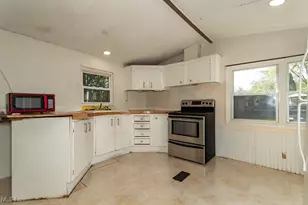 12032 Nicki Ln, Chardon, OH 44024 - Photo 8