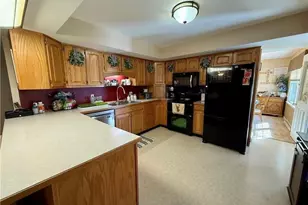 7455 Brushmore Ave NW, North Canton, OH 44720 - Photo 10