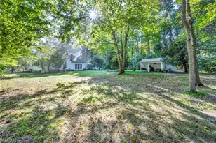 37531 Milann Dr, Willoughby Hills, OH 44094 - Photo 10