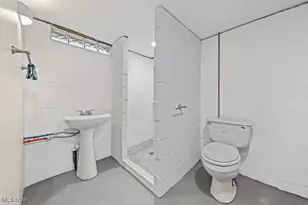 879 E 4th St, Salem, OH 44460 - Photo 30