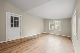 879 E 4th St, Salem, OH 44460 - Photo 12