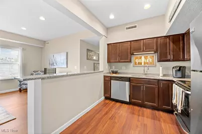 558 Colony Park #301, Tallmadge, OH 44278 - Photo 10