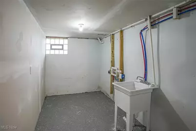 2323 SW 11th Street SW, Akron, OH 44314 - Photo 22