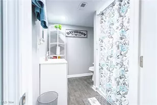 10605 Ashbury Ave, Loveland, OH 44106 - Photo 18