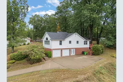 134 Shore Line Avenue NW, Canton, OH 44708 - Photo 2