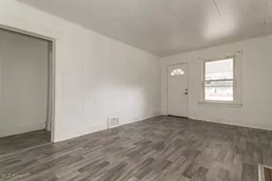 1322 Struble Ave NE, Canton, OH 44705 - Photo 4