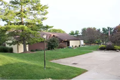 881 Hampton Ridge Drive, Akron, OH 44313 - Photo 40