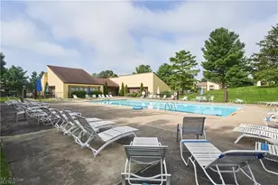 881 Hampton Ridge Dr, Akron, OH 44313 - Photo 38