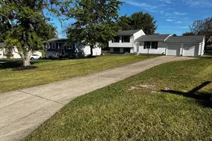 2827 Cynthia Dr, Medina, OH 44256 - Photo 2