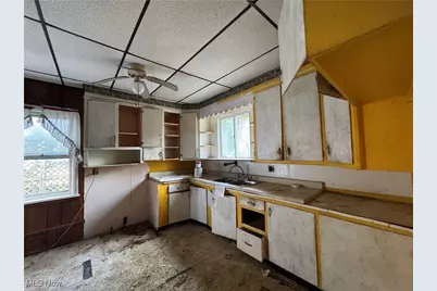 143 Hickory Street, Andover, OH 44003 - Photo 2