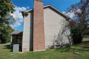 3630 Joyce Ann Dr, Youngstown, OH 44511 - Photo 40