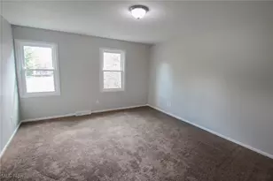 3630 Joyce Ann Dr, Youngstown, OH 44511 - Photo 28