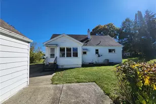 5838 Poland Struthers Rd, Youngstown, OH 44514 - Photo 2